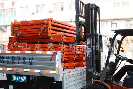 點擊查看詳細信息<br>標題：發貨現場 閱讀次數：1895